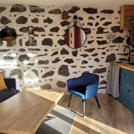 La Maisonnette Sous Le Cerisier Chalet
