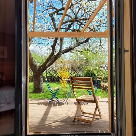 La Maisonnette Sous Le Cerisier Dağ evi